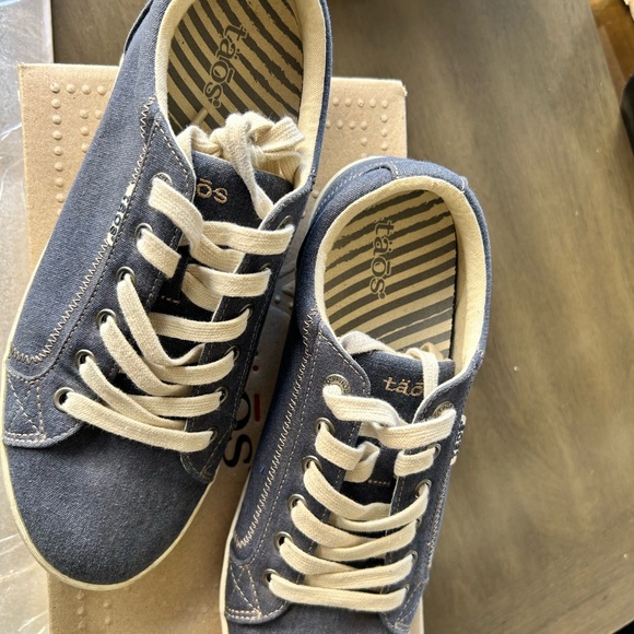 Taos Blue Canvas Sneakers - Picture 5 of 10